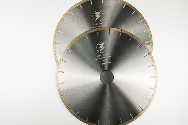 Diamond circular saw blade