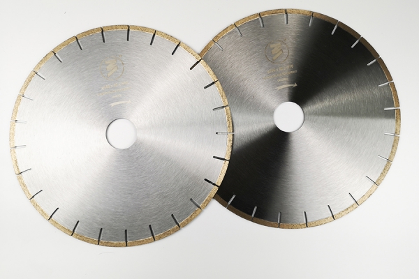 Diamond circular saw blade
