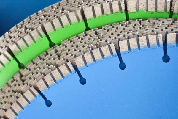 Formulate wet blade for marble